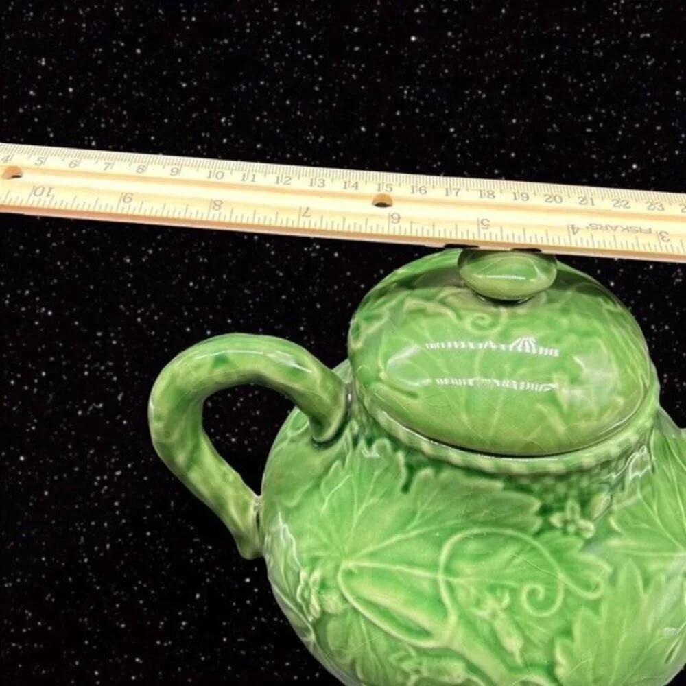 Vintage Pier 1 Imports Handpainted Green‎ Cabbage Teapot Portugal 6”W 9”T